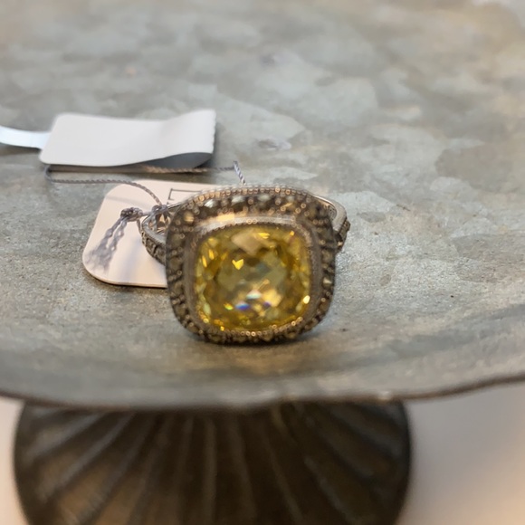 New CZ Canary size 9 ring - Picture 2 of 7